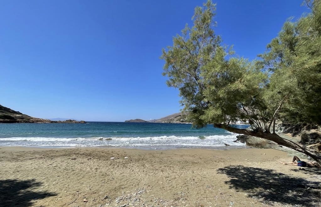 Plage reculée en Grèce