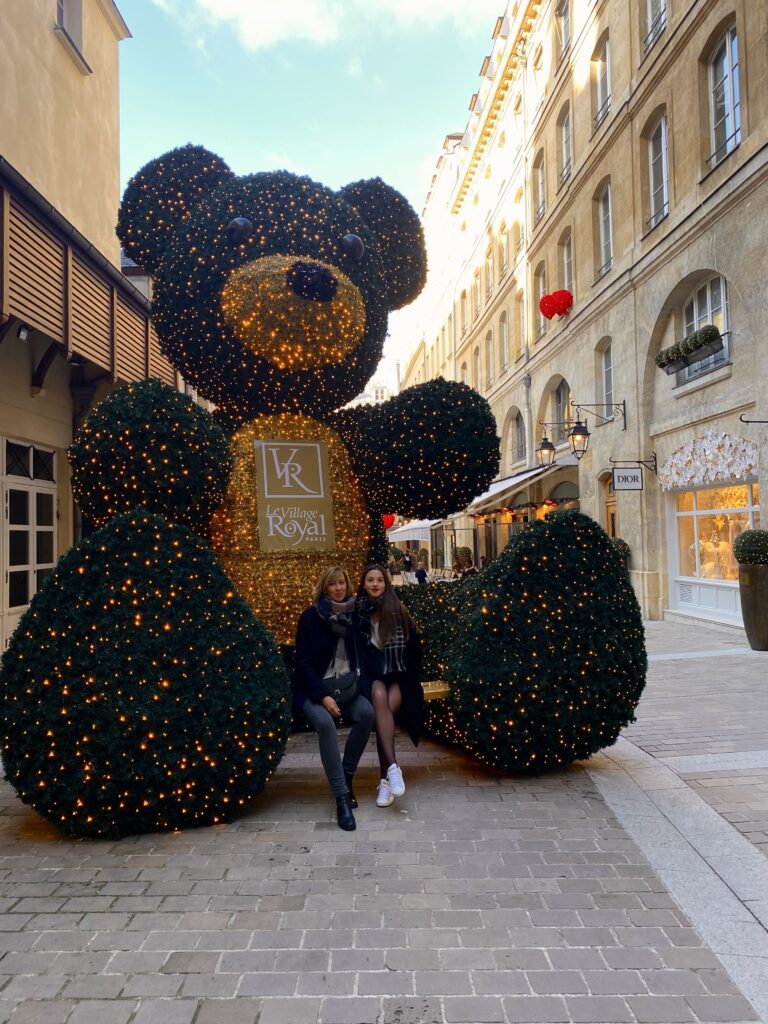 Le village royale, Paris