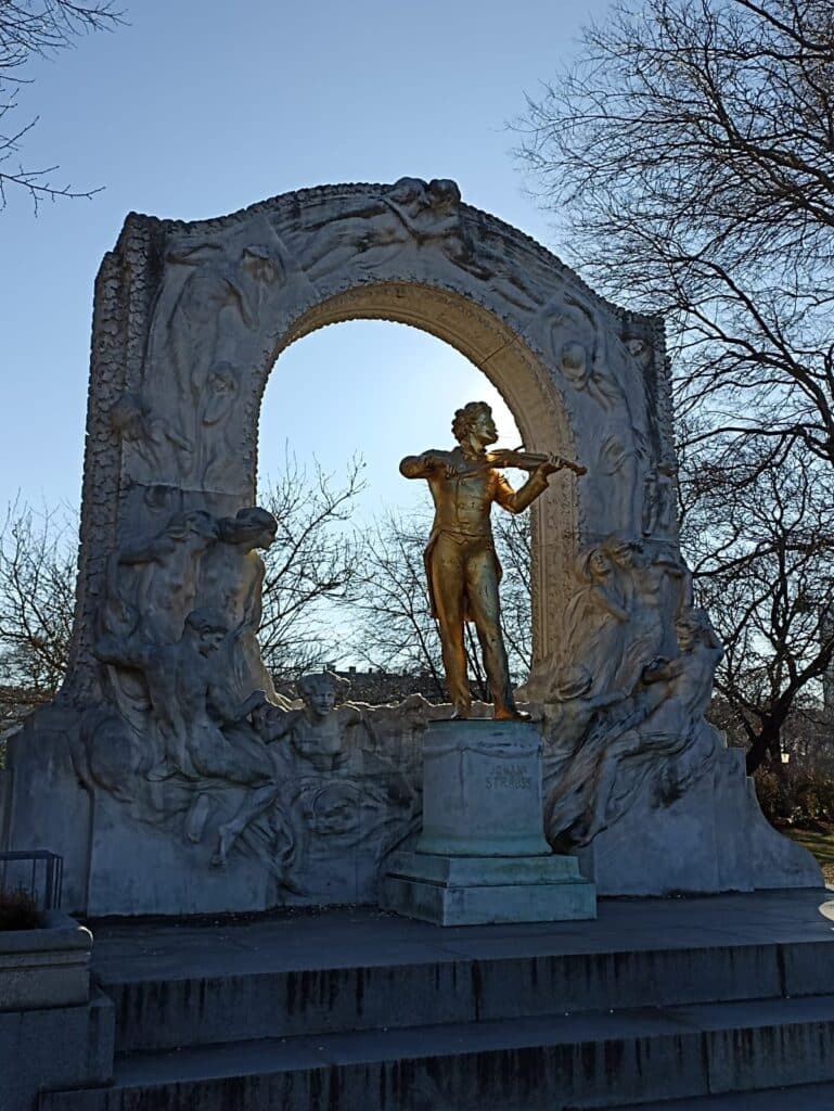 Statue du compositeur Johann Strauss