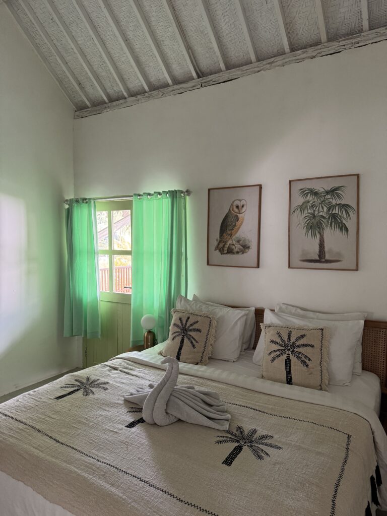 La roja Bungalows